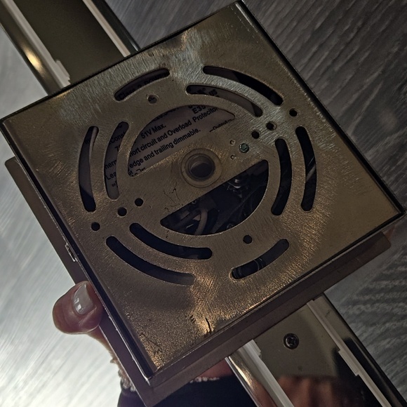 Modern Silver and White Wall Light Fixture LED Light - Picture 4 of 7